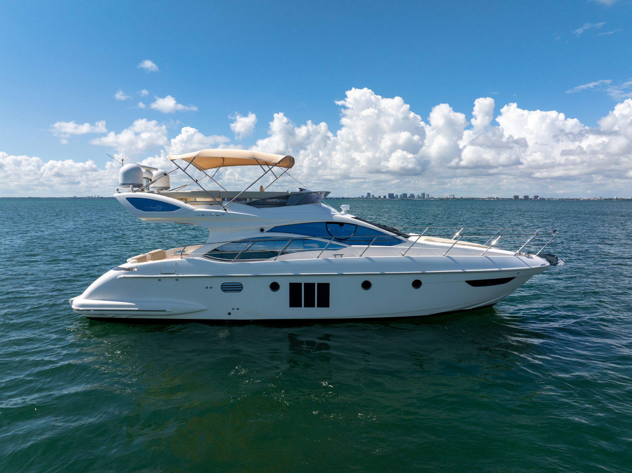 Nice Day — Azimut 48 Flybridge